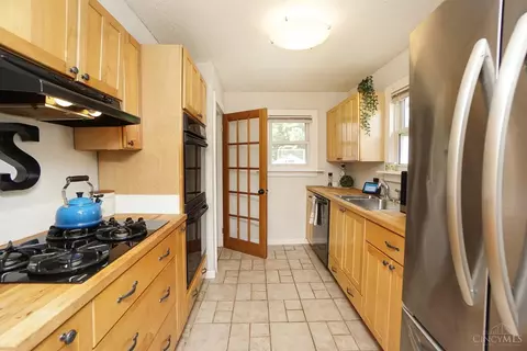 Kitchen - 3811 Simpson Ave, Fairfax, OH 45227 photo 1 of 3