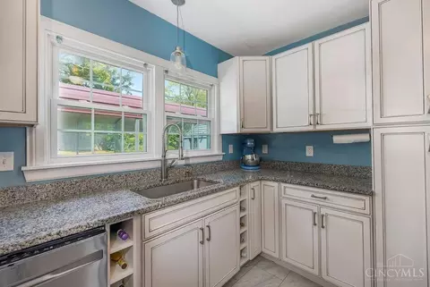 Kitchen - 2500 Compton Rd, Cincinnati, OH 45231 photo 2 of 3