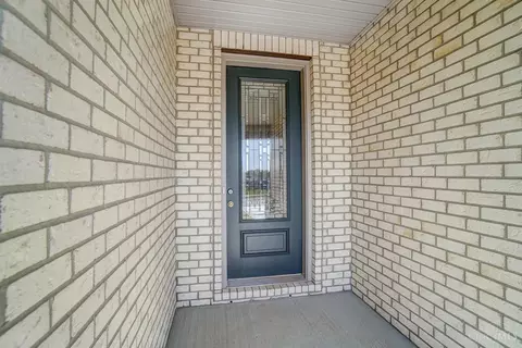 Entry Way - 902 Morgan Dr, Monroe, OH 45050 photo 2 of 9