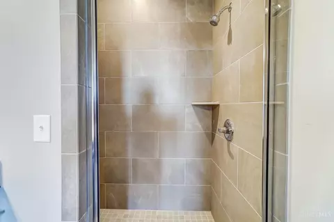 Bath - 902 Morgan Dr, Monroe, OH 45050 photo 3 of 5