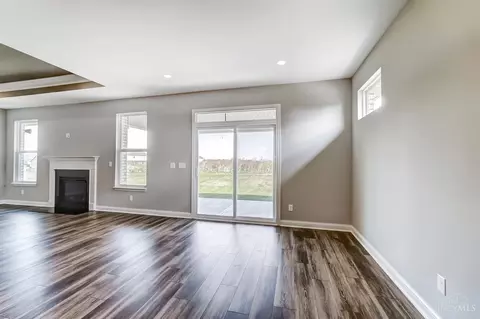 Living - 902 Morgan Dr, Monroe, OH 45050 photo 5 of 6
