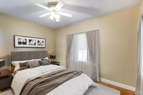 Bedroom - 3936 Ledgewood Dr, Cincinnati, OH 45229 photo 4 of 6