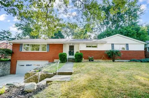 7860 Pinemeadow Ln, Cincinnati, OH 45224