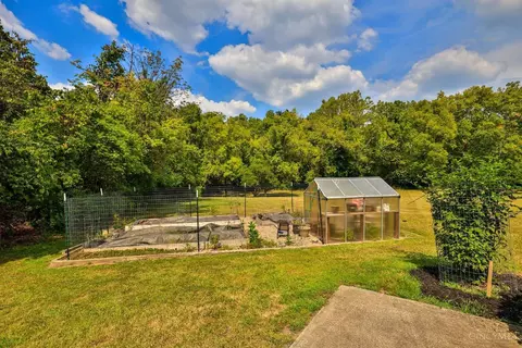 Exterior - 3 Green Meadow Ln, Cincinnati, OH 45242 photo 3 of 26