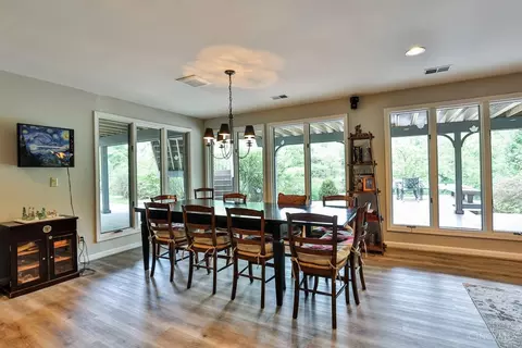 Dining - 3 Green Meadow Ln, Cincinnati, OH 45242 photo 6 of 7