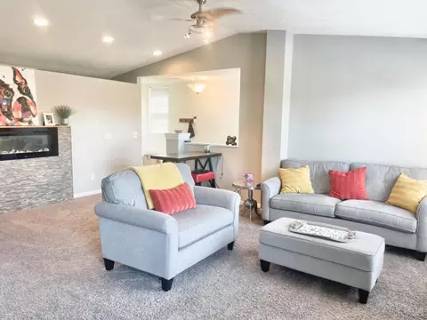 Living - 7738 Bridge Point Dr, Cincinnati, OH 45248 photo 1 of 6