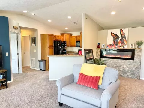 Living - 7738 Bridge Point Dr, Cincinnati, OH 45248 photo 4 of 6