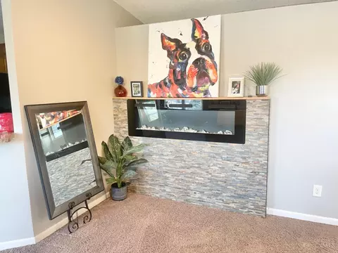 Living - 7738 Bridge Point Dr, Cincinnati, OH 45248 photo 3 of 6