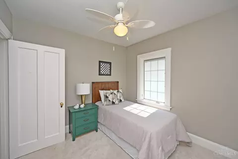 Bedroom - 3733 Broadview Dr, Cincinnati, OH 45208 photo 6 of 7