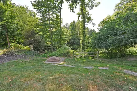 Exterior - 3733 Broadview Dr, Cincinnati, OH 45208 photo 9 of 9