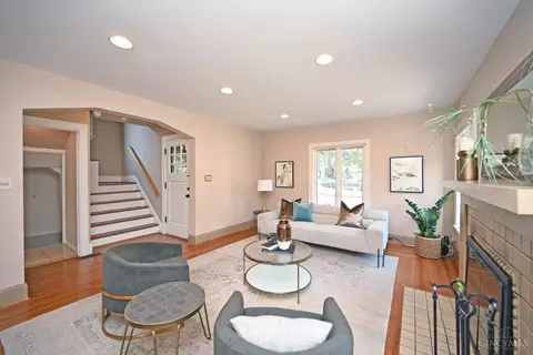 Living - 3733 Broadview Dr, Cincinnati, OH 45208 photo 2 of 6
