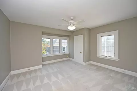 Bedroom - 3733 Broadview Dr, Cincinnati, OH 45208 photo 4 of 7