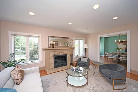 Living - 3733 Broadview Dr, Cincinnati, OH 45208 photo 3 of 6
