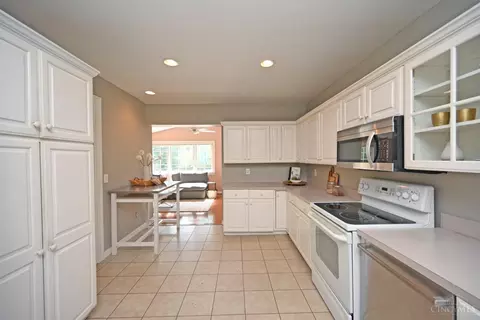 Kitchen - 3733 Broadview Dr, Cincinnati, OH 45208 photo 1 of 1
