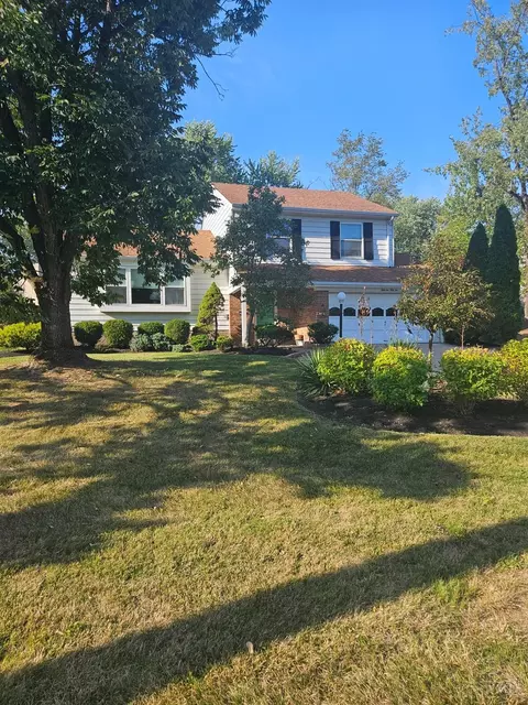 5652 Breezewood Dr, Cincinnati, OH 45248