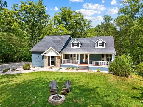 2712 Christopher Dr, Batavia, OH 45103