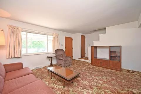 2484 Garrison Dr, Colerain Twp, OH 45321 photo 6
