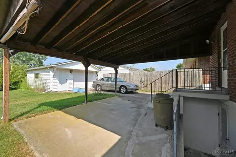 2484 Garrison Dr, Colerain Twp, OH 45321 photo 23