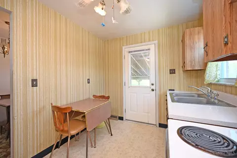 2484 Garrison Dr, Colerain Twp, OH 45321 photo 11