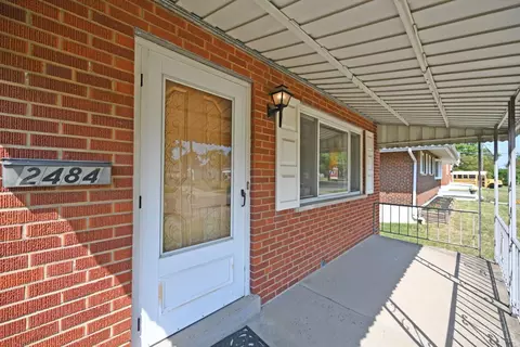 2484 Garrison Dr, Colerain Twp, OH 45321 photo 3