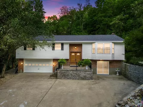2122 Danville Dr, Cincinnati, OH 45233