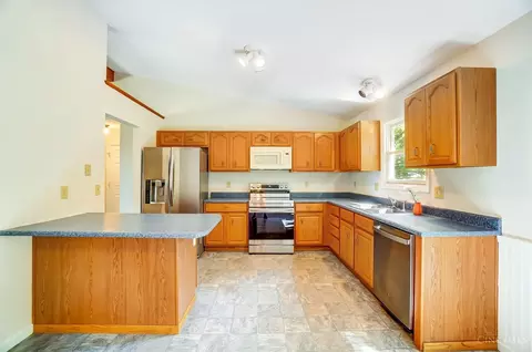 Kitchen - 6510 Brooks Rd, Harrison, OH 45030 photo 1 of 6
