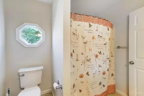 Bath - 6510 Brooks Rd, Harrison, OH 45030 photo 3 of 4