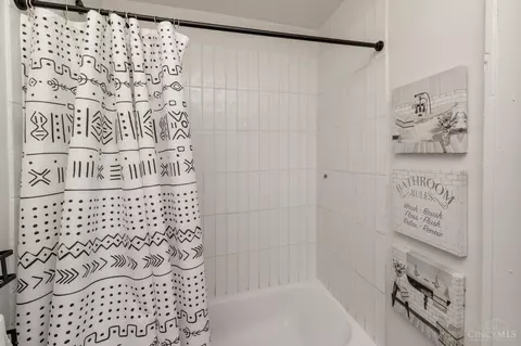 Bath - 7350 Harrison Ave, Mount Healthy, OH 45231 photo 3 of 3