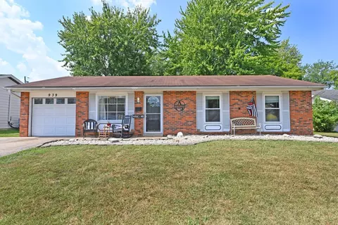 939 Essex Dr, Mason, OH 45040