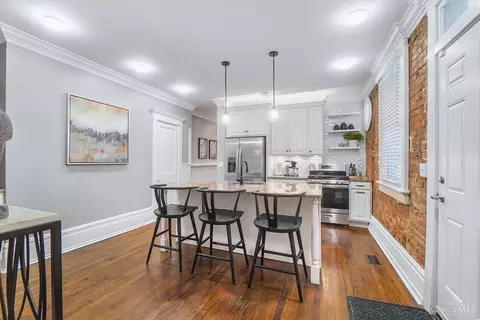 Kitchen - 2017 Elm St, Cincinnati, OH 45202 photo 1 of 4