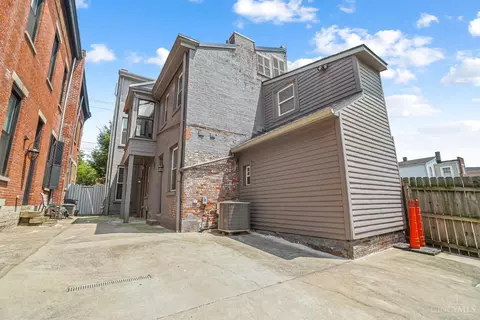 Exterior - 2017 Elm St, Cincinnati, OH 45202 photo 4 of 7