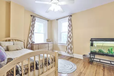 Bedroom - 529 Riddle Rd, Cincinnati, OH 45220 photo 3 of 4