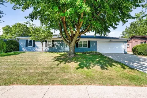 913 Brookwood Dr, Trenton, OH 45067