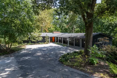 3534 Deepwoods Ln, Cincinnati, OH 45208