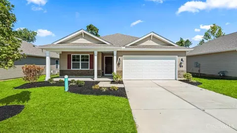 213 River Heights Dr, Ohio Twp, OH 45157