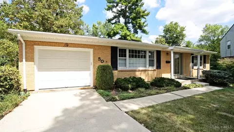 50 Jewel Ln, Greenhills, OH 45218