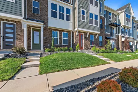 7424 Durham Pl, West Chester, OH 45069