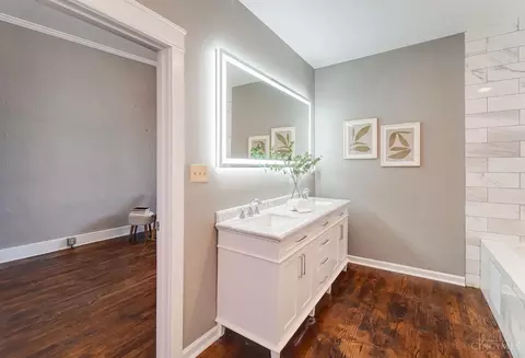 Bath - 1206 Main St, Cincinnati, OH 45202 photo 3 of 11
