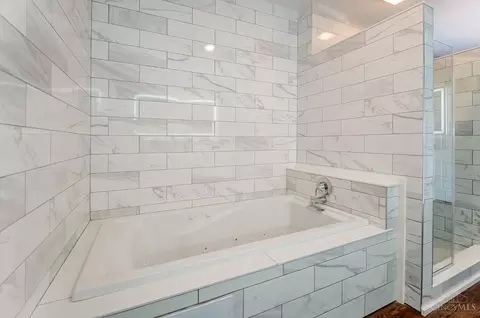 Bath - 1206 Main St, Cincinnati, OH 45202 photo 5 of 11