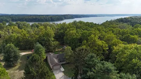 11918 Lakefront Dr, Hillsboro, OH 45133