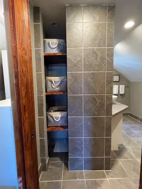 Other - 6812 Plainfield Rd, Silverton, OH 45236 photo 1 of 6