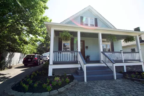 Exterior - 6812 Plainfield Rd, Silverton, OH 45236 photo 2 of 8