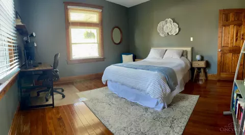 Bedroom - 6812 Plainfield Rd, Silverton, OH 45236 photo 4 of 4