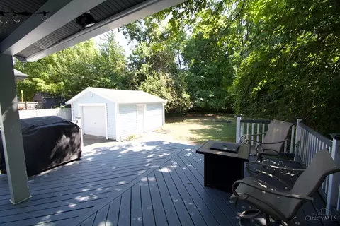 Exterior - 6812 Plainfield Rd, Silverton, OH 45236 photo 3 of 8