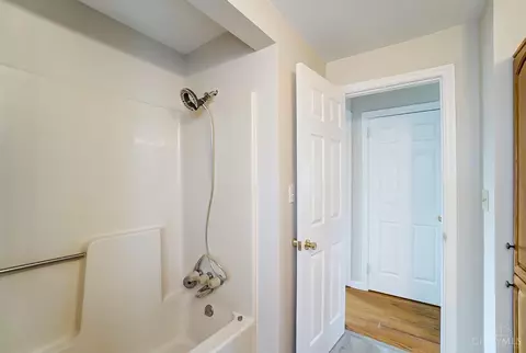 Bath - 6905 Merwin Ave, Cincinnati, OH 45227 photo 2 of 2