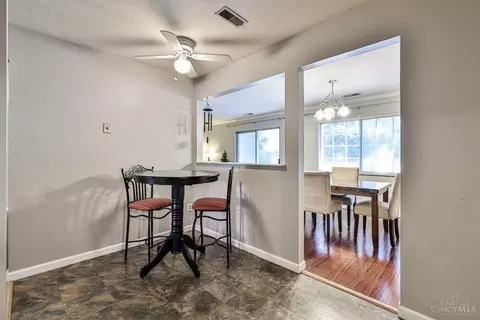Dining - 5150 Old Oak Trl #29, Cincinnati, OH 45238 photo 4 of 5