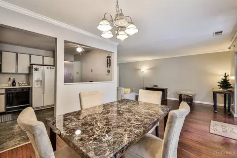 Dining - 5150 Old Oak Trl #29, Cincinnati, OH 45238 photo 3 of 5