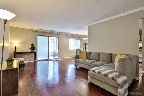 Living - 5150 Old Oak Trl #29, Cincinnati, OH 45238 photo 1 of 3