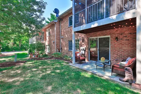 Exterior - 5150 Old Oak Trl #29, Cincinnati, OH 45238 photo 7 of 9
