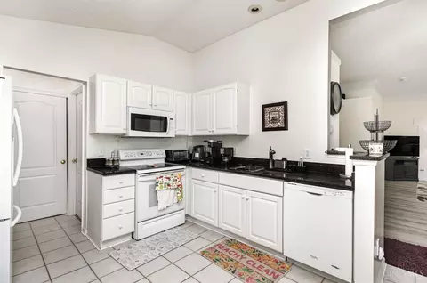 Kitchen - 5727 High Tree Dr, Cincinnati, OH 45247 photo 3 of 3